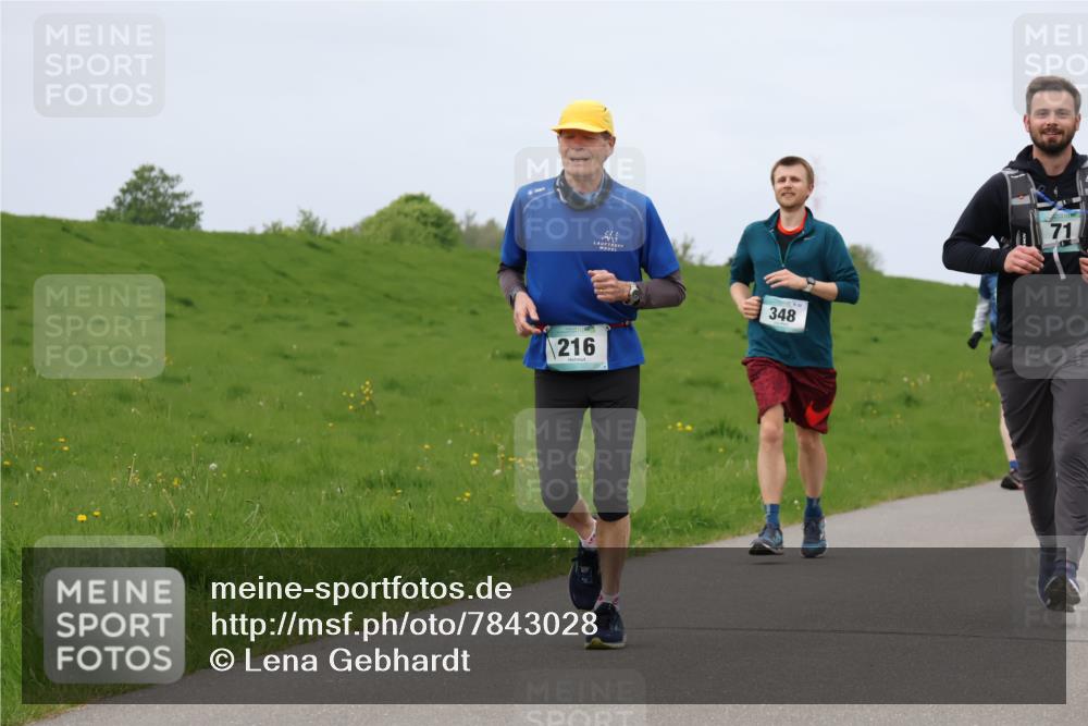 04.05.2025 - 8. Wedeler Halbmarathon Lena Gebhardt http://msf.ph/oto/7843028 04.05.2025 11:48:09 Laufen  meine-sportfotos.de
