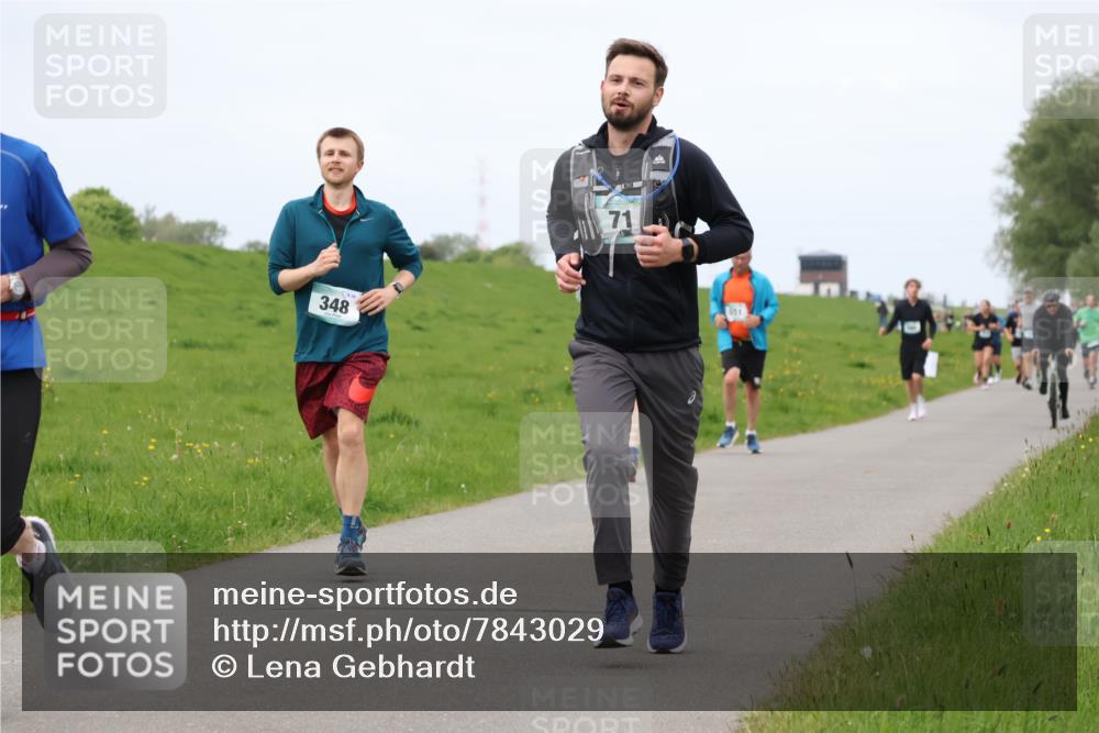 04.05.2025 - 8. Wedeler Halbmarathon Lena Gebhardt http://msf.ph/oto/7843029 04.05.2025 11:48:10 Laufen  meine-sportfotos.de