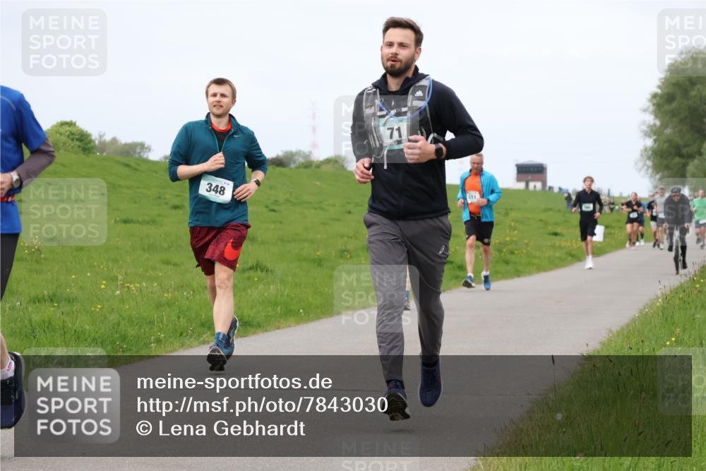 04.05.2025 - 8. Wedeler Halbmarathon Lena Gebhardt http://msf.ph/oto/7843030 04.05.2025 11:48:10 Laufen  meine-sportfotos.de
