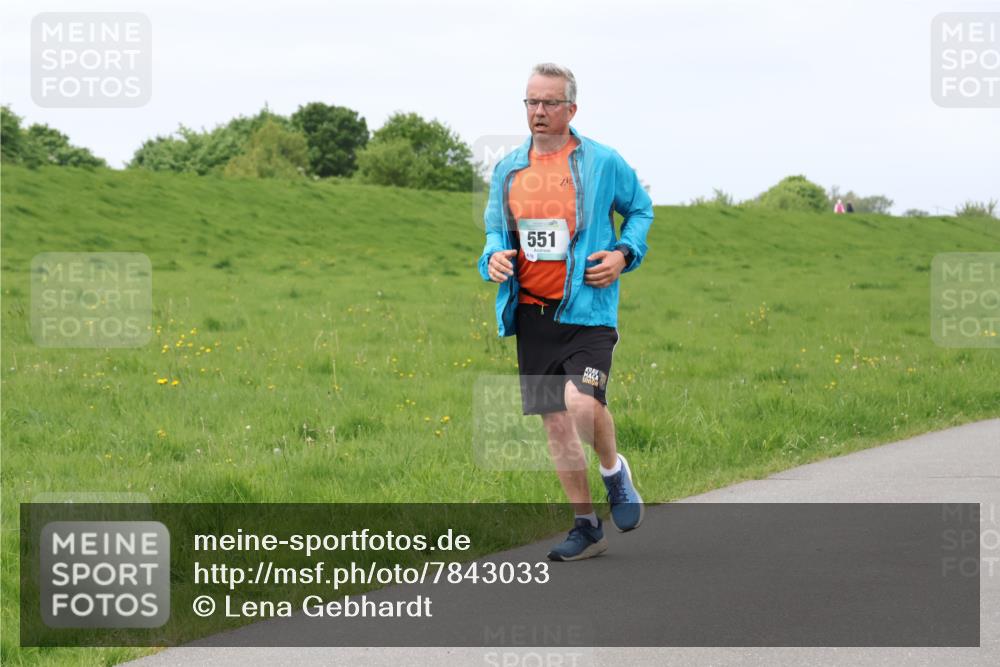 04.05.2025 - 8. Wedeler Halbmarathon Lena Gebhardt http://msf.ph/oto/7843033 04.05.2025 11:48:19 Laufen  meine-sportfotos.de