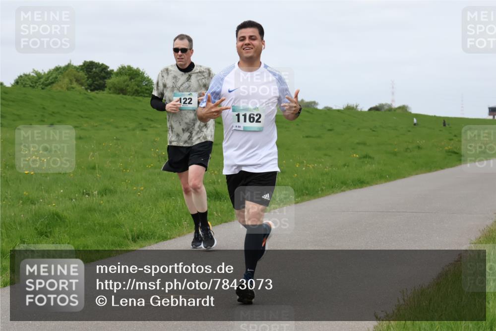 04.05.2025 - 8. Wedeler Halbmarathon Lena Gebhardt http://msf.ph/oto/7843073 04.05.2025 11:51:42 Laufen  meine-sportfotos.de