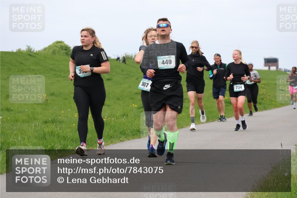 04.05.2025 - 8. Wedeler Halbmarathon Lena Gebhardt http://msf.ph/oto/7843075 04.05.2025 11:52:09 Laufen  meine-sportfotos.de