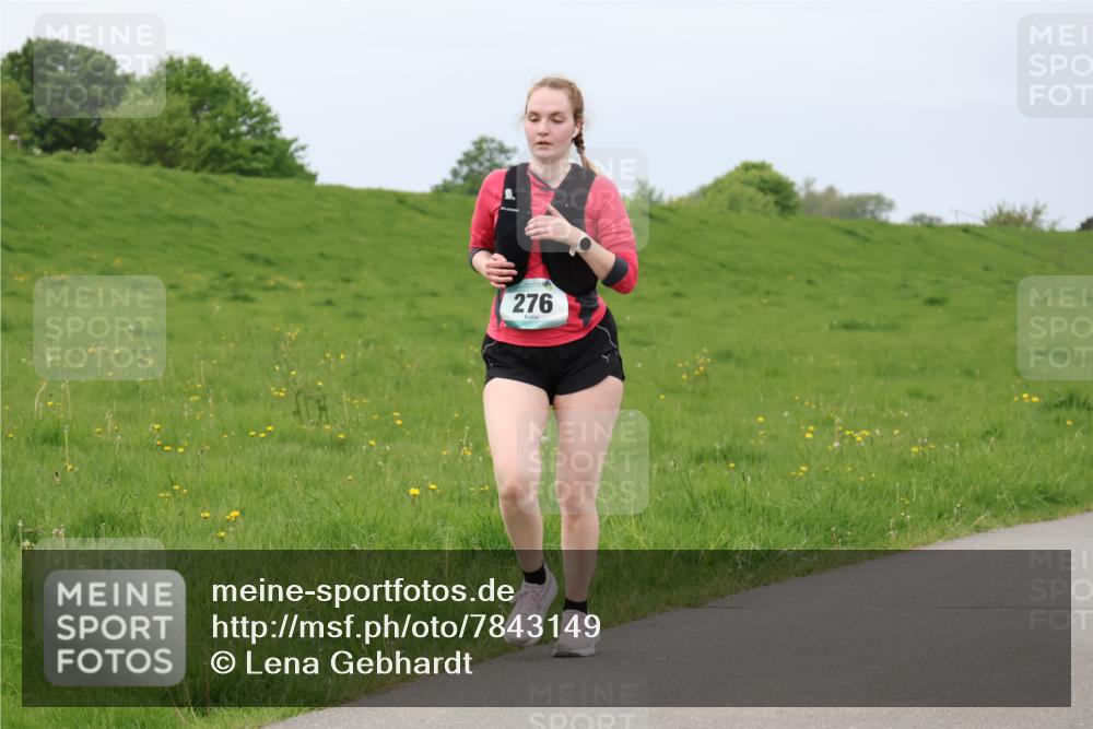 04.05.2025 - 8. Wedeler Halbmarathon Lena Gebhardt http://msf.ph/oto/7843149 04.05.2025 12:02:41 Laufen  meine-sportfotos.de