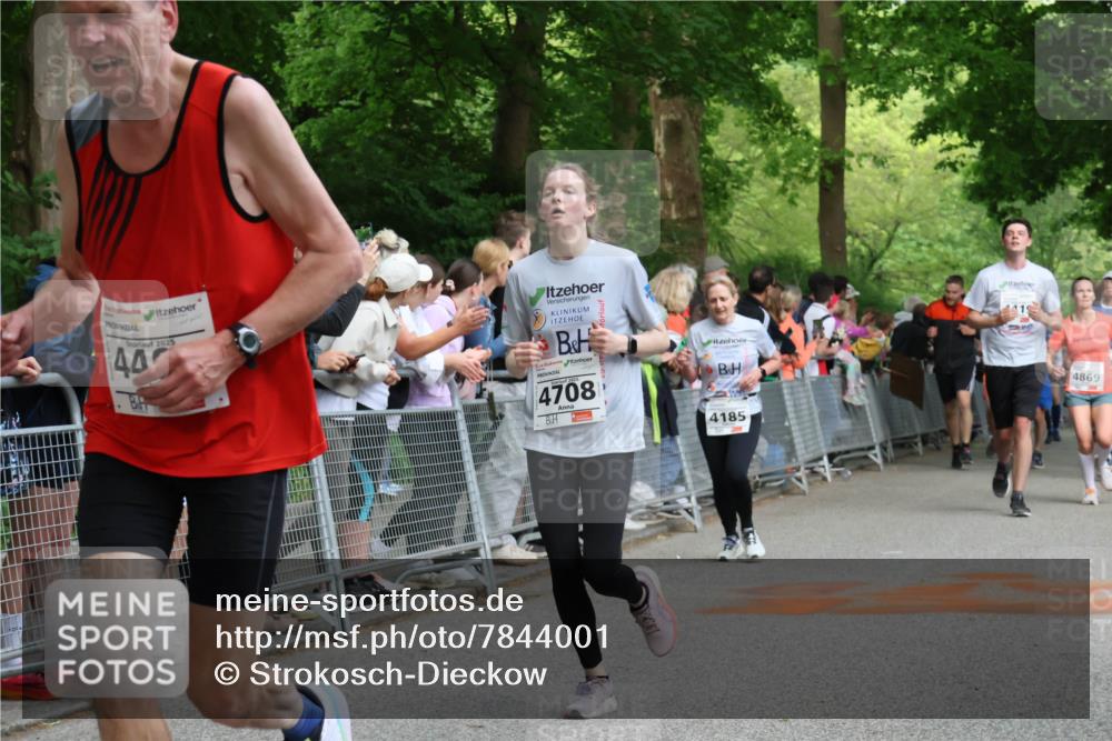 17.05.2025 - Störlauf Strokosch-Dieckow http://msf.ph/oto/7844001 17.05.2025 18:59:34 Ziel 2025, 44, 2025, 4708, 4185, 4419, 4869 meine-sportfotos.de