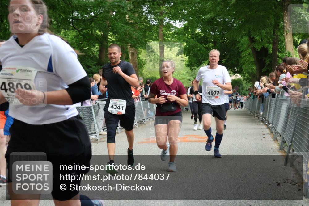 17.05.2025 - Störlauf Strokosch-Dieckow http://msf.ph/oto/7844037 17.05.2025 18:59:44 Ziel 2025, 4809, 4341, 4972 meine-sportfotos.de