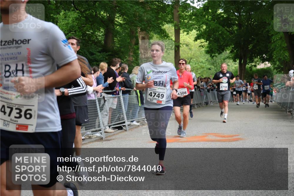 17.05.2025 - Störlauf Strokosch-Dieckow http://msf.ph/oto/7844040 17.05.2025 18:59:48 Ziel 2025, 4736, 4749, 4308, 4710, 221, 4703, 4297 meine-sportfotos.de