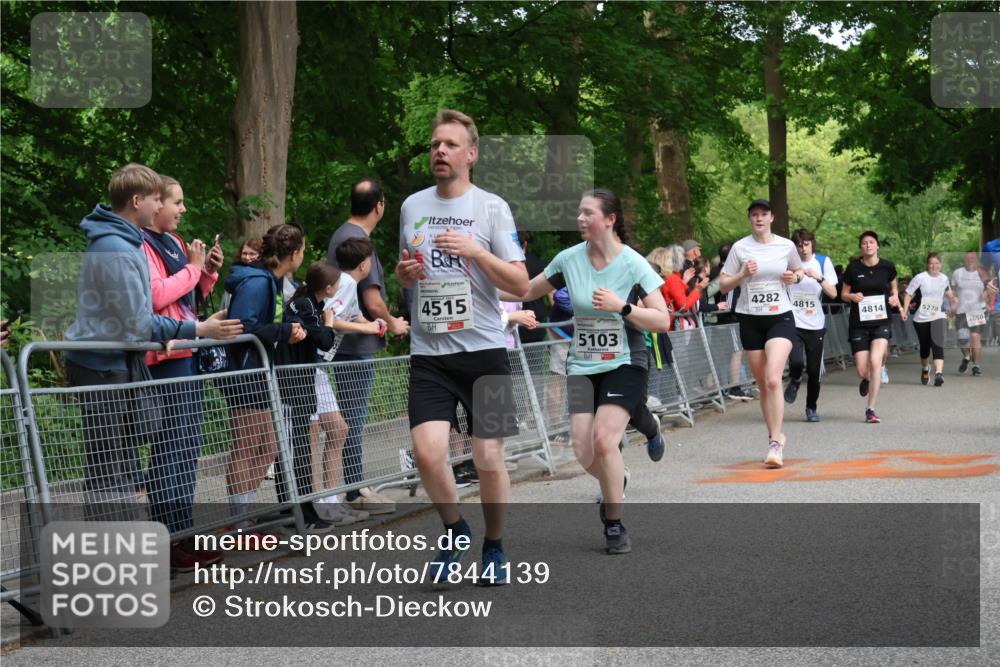 17.05.2025 - Störlauf Strokosch-Dieckow http://msf.ph/oto/7844139 17.05.2025 19:00:33 Ziel 4515, 4282, 4815, 4814, 5278, 5103, 145, 4656 meine-sportfotos.de