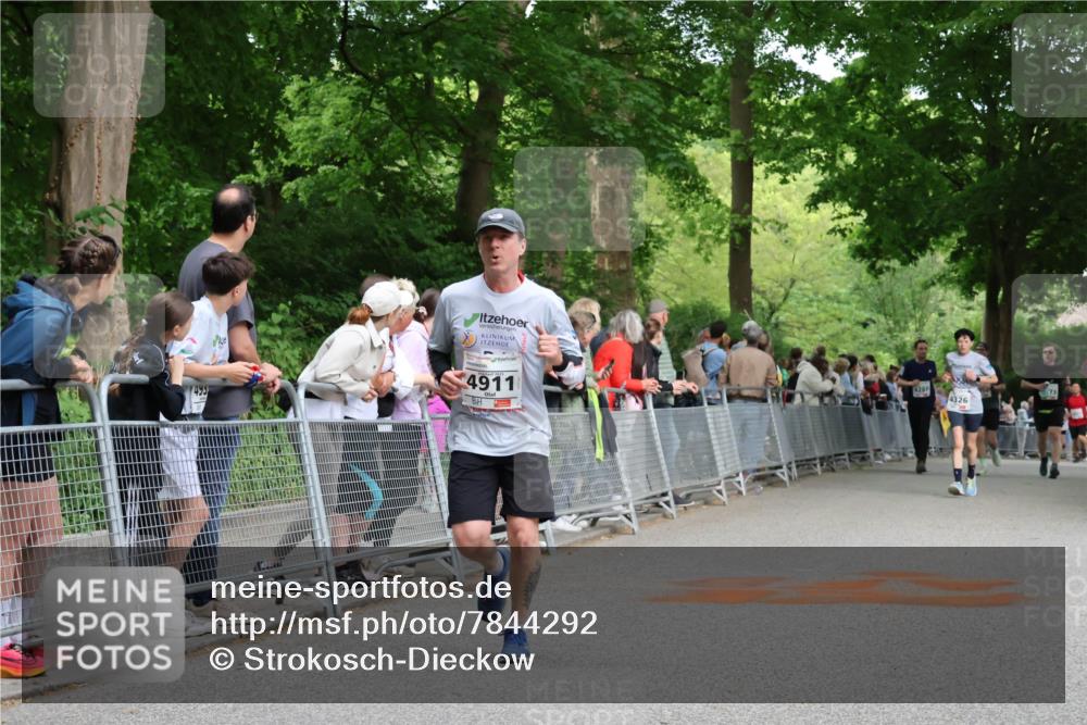 17.05.2025 - Störlauf Strokosch-Dieckow http://msf.ph/oto/7844292 17.05.2025 19:01:30 Ziel 4911, 4287, 4326 meine-sportfotos.de