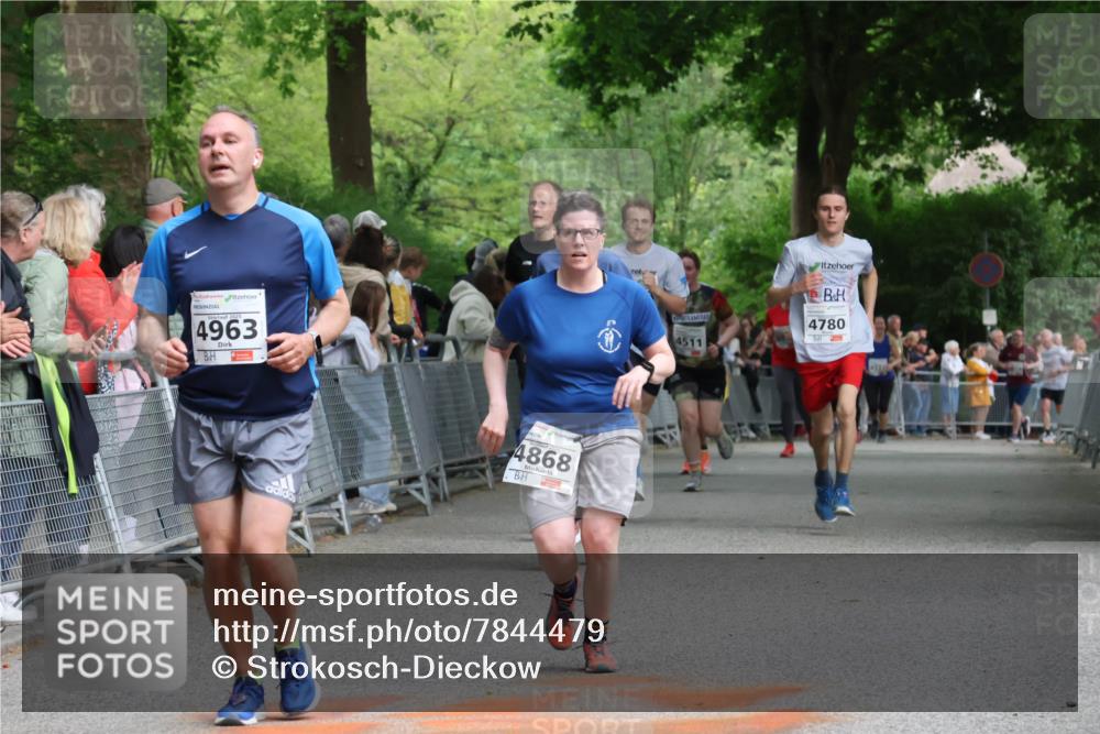 17.05.2025 - Störlauf Strokosch-Dieckow http://msf.ph/oto/7844479 17.05.2025 19:02:58 Ziel 2025, 4963, 4868, 4511, 1, 4780 meine-sportfotos.de