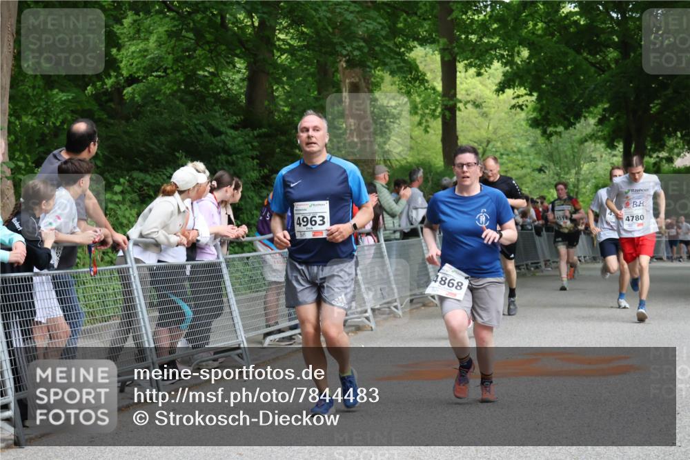 17.05.2025 - Störlauf Strokosch-Dieckow http://msf.ph/oto/7844483 17.05.2025 19:02:59 Ziel 4963, 4868, 4780 meine-sportfotos.de
