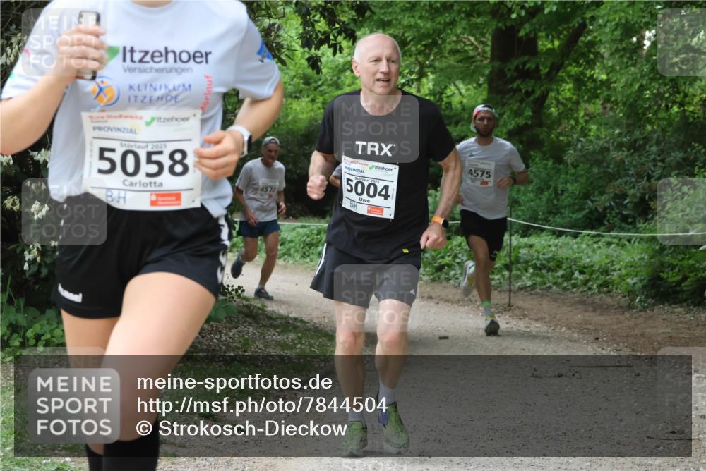 17.05.2025 - Störlauf Strokosch-Dieckow http://msf.ph/oto/7844504 17.05.2025 18:51:57 Laufen 2025, 5058, 4572, 2025, 5004, 4575 meine-sportfotos.de