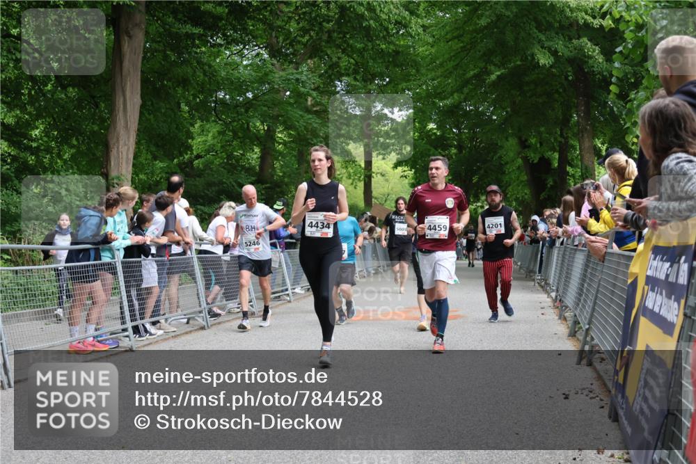 17.05.2025 - Störlauf Strokosch-Dieckow http://msf.ph/oto/7844528 17.05.2025 19:03:25 Ziel 5246, 4434, 2, 5005, 4459, 4201 meine-sportfotos.de