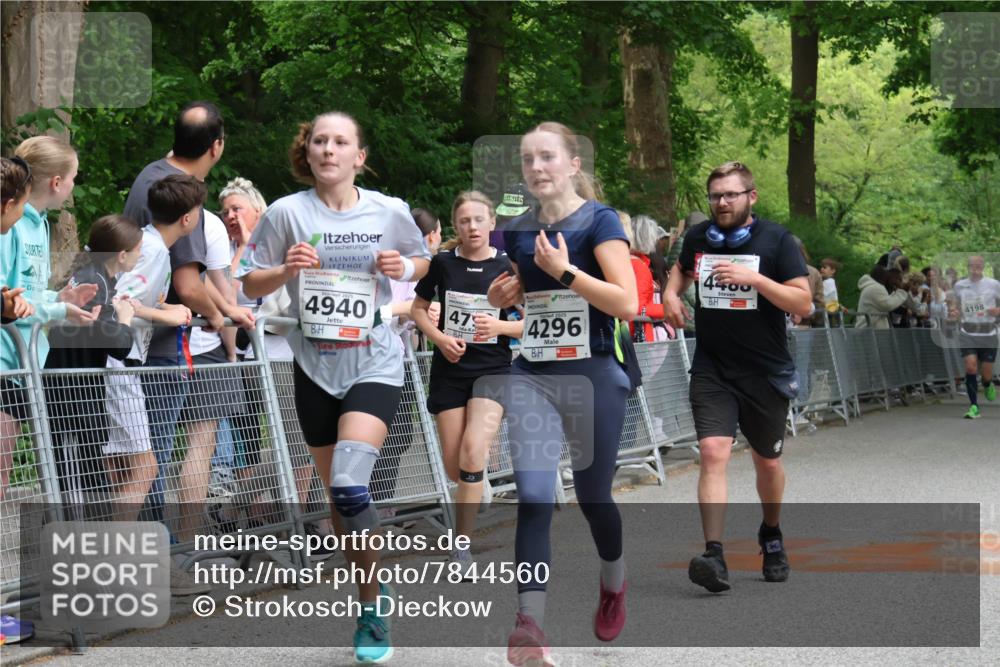 17.05.2025 - Störlauf Strokosch-Dieckow http://msf.ph/oto/7844560 17.05.2025 19:03:35 Ziel 4940, 47, 4296, 4400, 4198 meine-sportfotos.de