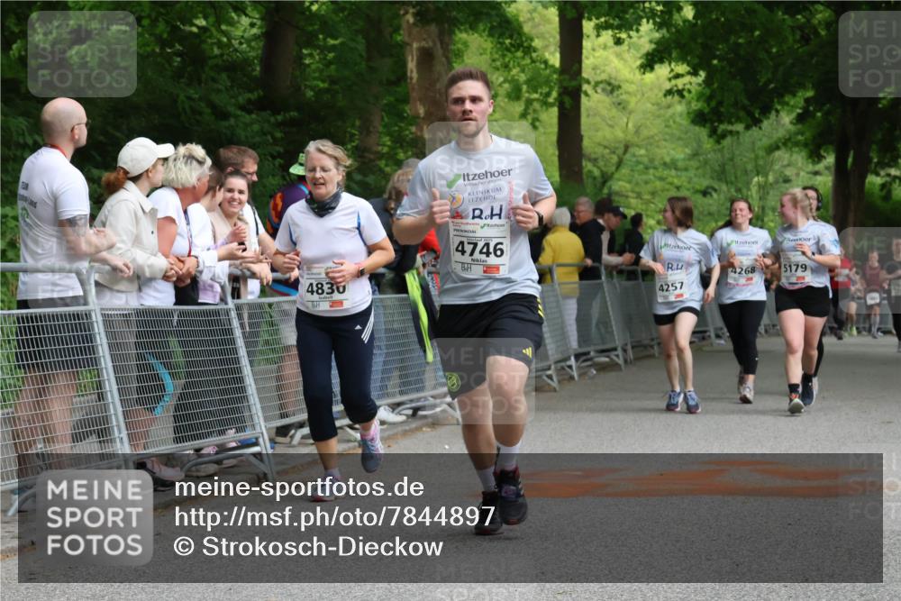 17.05.2025 - Störlauf Strokosch-Dieckow http://msf.ph/oto/7844897 17.05.2025 19:06:34 Ziel 4830, 4746, 4268, 5179, 4257 meine-sportfotos.de