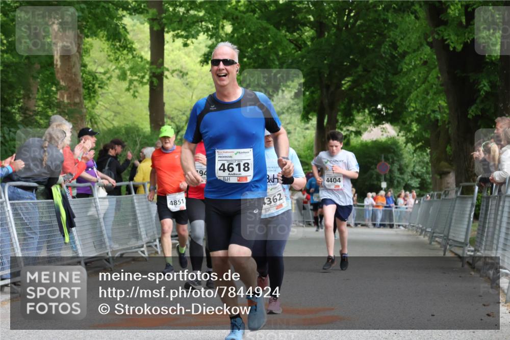 17.05.2025 - Störlauf Strokosch-Dieckow http://msf.ph/oto/7844924 17.05.2025 19:06:48 Ziel 4851, 94, 4618, 362, 4404 meine-sportfotos.de
