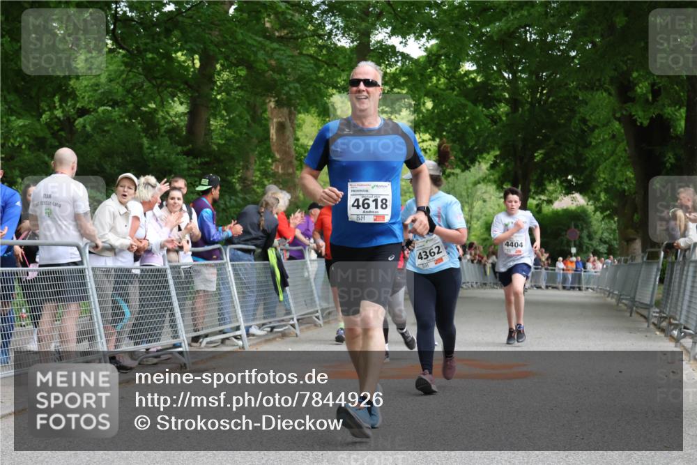 17.05.2025 - Störlauf Strokosch-Dieckow http://msf.ph/oto/7844926 17.05.2025 19:06:49 Ziel 4618, 4362, 4404 meine-sportfotos.de