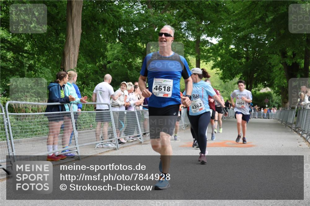 17.05.2025 - Störlauf Strokosch-Dieckow http://msf.ph/oto/7844928 17.05.2025 19:06:50 Ziel 4618, 4362, 4404 meine-sportfotos.de