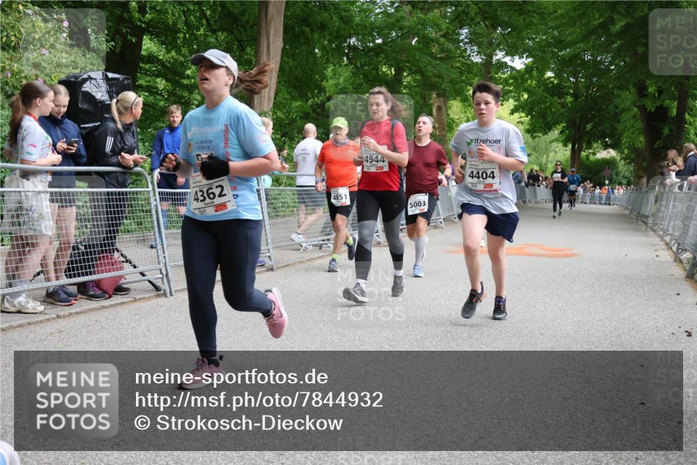17.05.2025 - Störlauf Strokosch-Dieckow http://msf.ph/oto/7844932 17.05.2025 19:06:52 Ziel 4362, 4851, 4944, 5003, 4404 meine-sportfotos.de