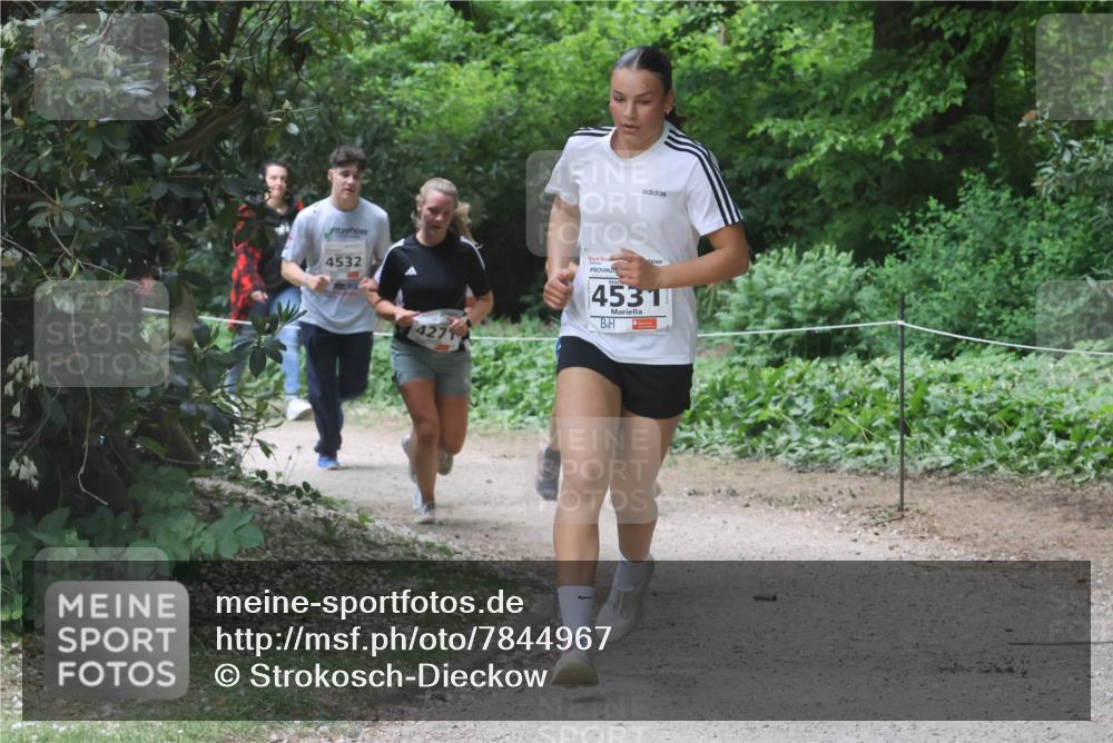 17.05.2025 - Störlauf Strokosch-Dieckow http://msf.ph/oto/7844967 17.05.2025 18:55:13 Laufen 4532, 4531 meine-sportfotos.de