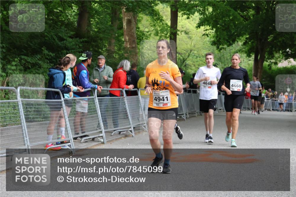 17.05.2025 - Störlauf Strokosch-Dieckow http://msf.ph/oto/7845099 17.05.2025 19:08:49 Ziel 4941, 4666, 4660, 4422 meine-sportfotos.de