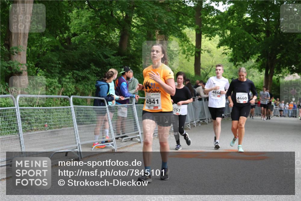 17.05.2025 - Störlauf Strokosch-Dieckow http://msf.ph/oto/7845101 17.05.2025 19:08:50 Ziel 4941, 151, 4666, 4660 meine-sportfotos.de