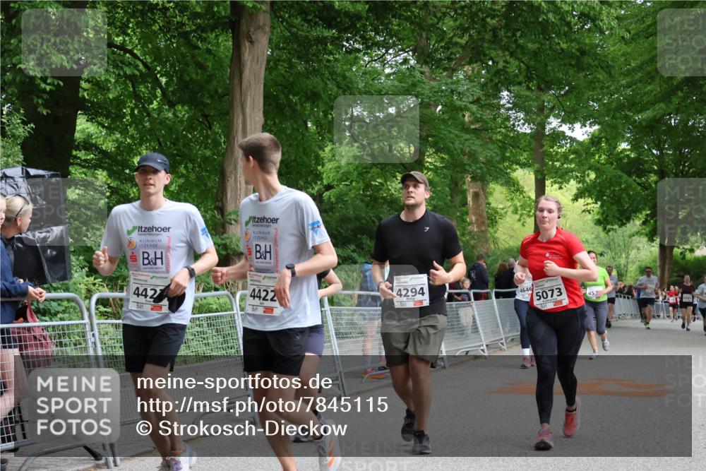 17.05.2025 - Störlauf Strokosch-Dieckow http://msf.ph/oto/7845115 17.05.2025 19:09:08 Ziel 442, 4422, 4294, 4646, 5073 meine-sportfotos.de