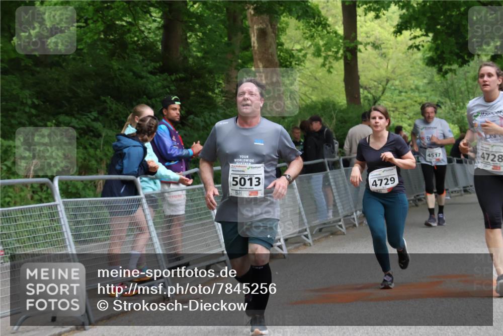 17.05.2025 - Störlauf Strokosch-Dieckow http://msf.ph/oto/7845256 17.05.2025 19:10:30 Ziel 2025, 5013, 4729, 4517, 4728 meine-sportfotos.de