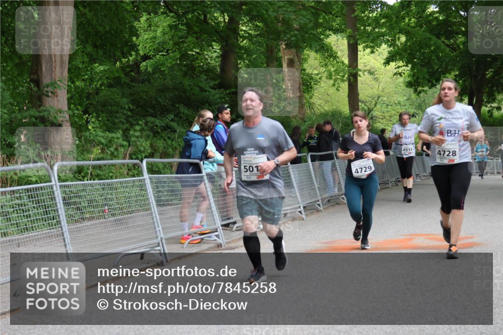 17.05.2025 - Störlauf Strokosch-Dieckow http://msf.ph/oto/7845258 17.05.2025 19:10:31 Ziel 501, 4729, 4517, 4728 meine-sportfotos.de