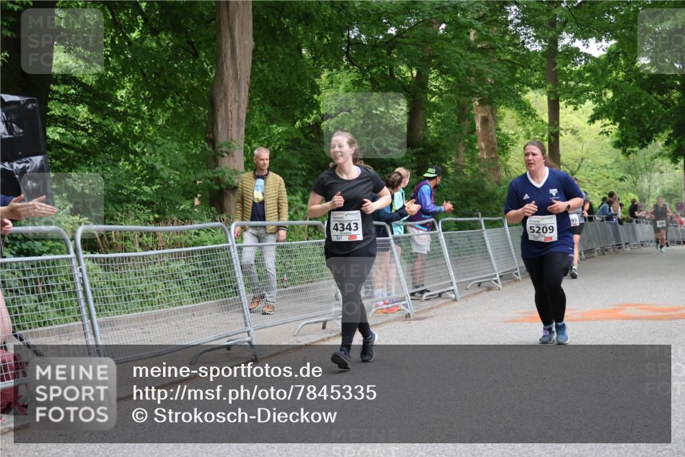 17.05.2025 - Störlauf Strokosch-Dieckow http://msf.ph/oto/7845335 17.05.2025 19:11:17 Ziel 4343, 5209, 95 meine-sportfotos.de