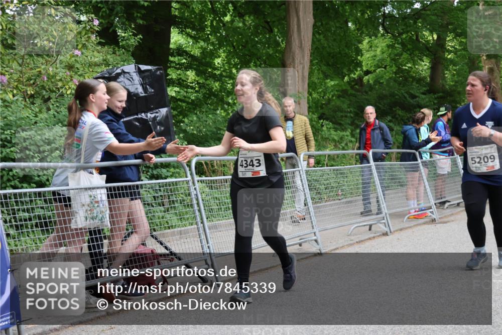 17.05.2025 - Störlauf Strokosch-Dieckow http://msf.ph/oto/7845339 17.05.2025 19:11:19 Ziel 4343, 5209 meine-sportfotos.de