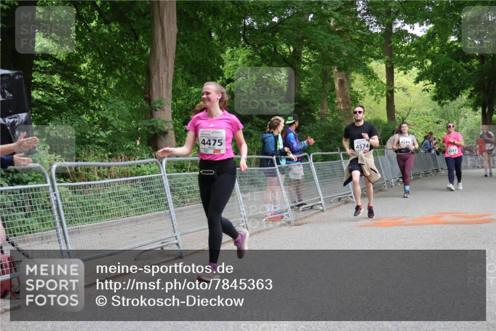 17.05.2025 - Störlauf Strokosch-Dieckow http://msf.ph/oto/7845363 17.05.2025 19:11:36 Ziel 4475, 4574, 4544, 4547 meine-sportfotos.de
