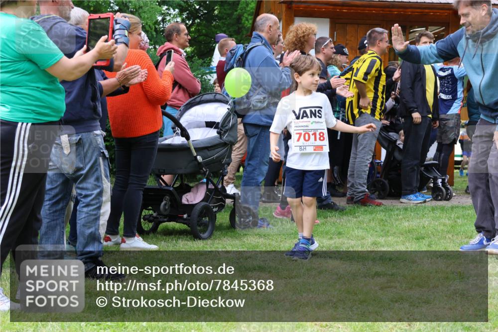 17.05.2025 - Störlauf Strokosch-Dieckow http://msf.ph/oto/7845368 17.05.2025 13:02:26 Laufen 7018, 225 meine-sportfotos.de