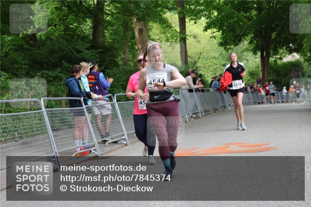 17.05.2025 - Störlauf Strokosch-Dieckow http://msf.ph/oto/7845374 17.05.2025 19:11:41 Ziel 5, 45, 4544, 5176 meine-sportfotos.de