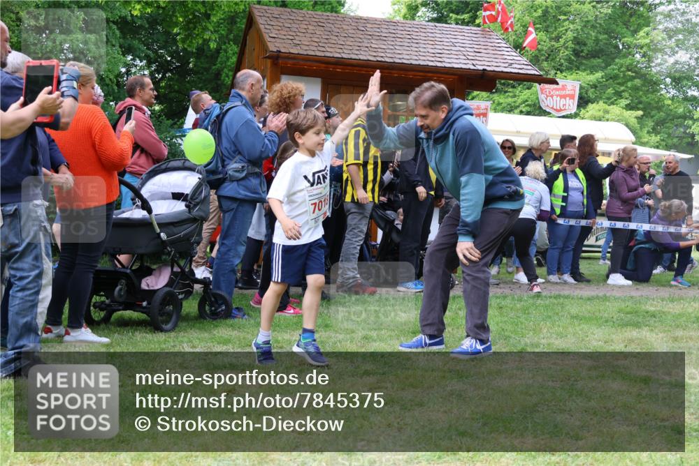 17.05.2025 - Störlauf Strokosch-Dieckow http://msf.ph/oto/7845375 17.05.2025 13:02:27 Laufen 7018, 2, 2, 2, 2, 2 meine-sportfotos.de
