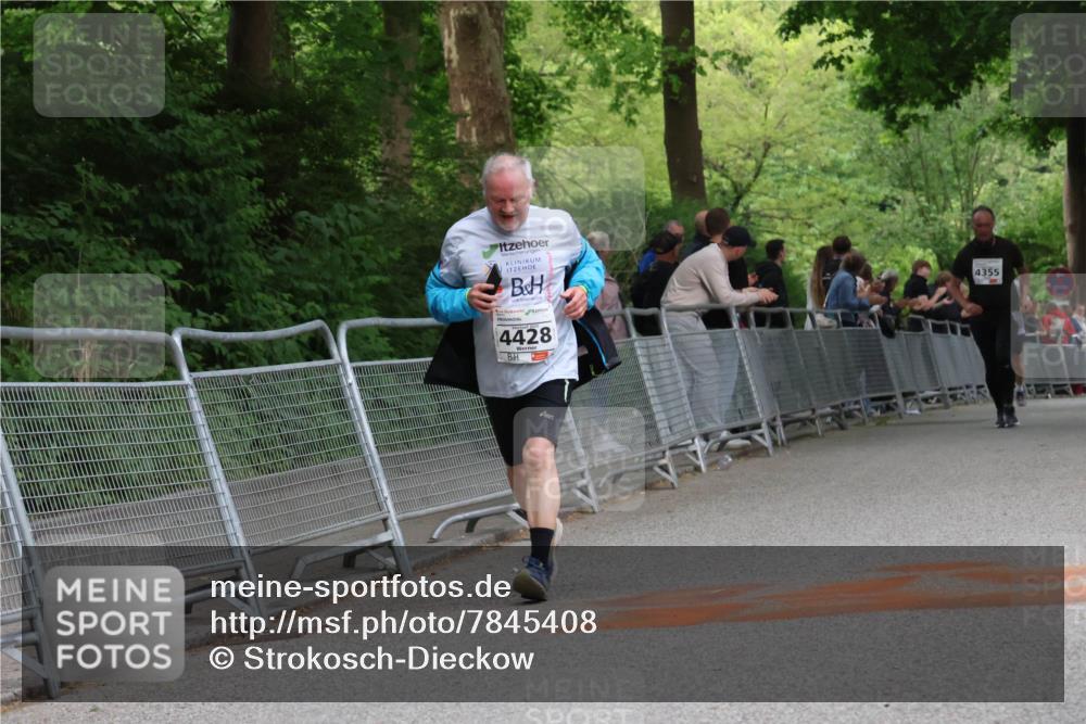 17.05.2025 - Störlauf Strokosch-Dieckow http://msf.ph/oto/7845408 17.05.2025 19:12:45 Ziel 4355, 4428 meine-sportfotos.de