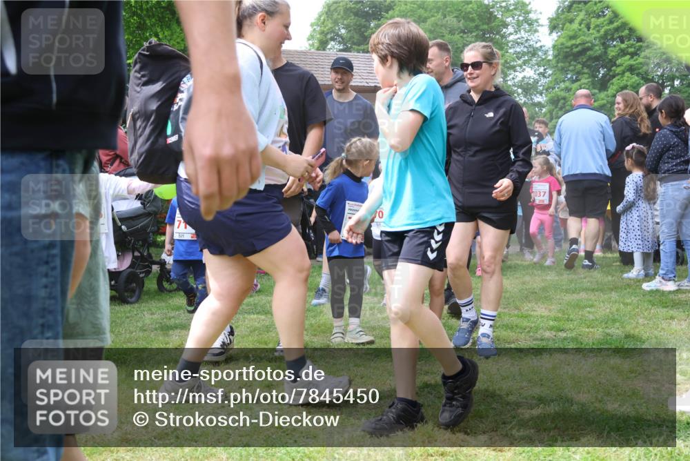 17.05.2025 - Störlauf Strokosch-Dieckow http://msf.ph/oto/7845450 17.05.2025 13:02:46 Laufen 6445 meine-sportfotos.de