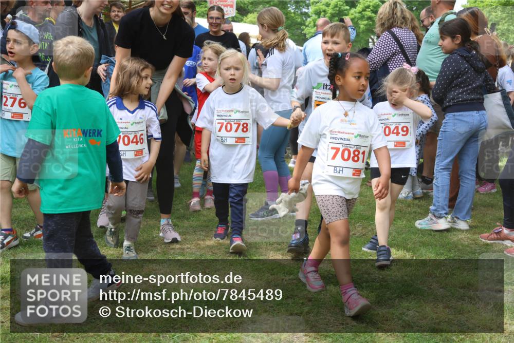 17.05.2025 - Störlauf Strokosch-Dieckow http://msf.ph/oto/7845489 17.05.2025 13:03:14 Laufen 276, 6, 5, 2025, 046, 2025, 7078, 2025, 7081, 2025, 049 meine-sportfotos.de