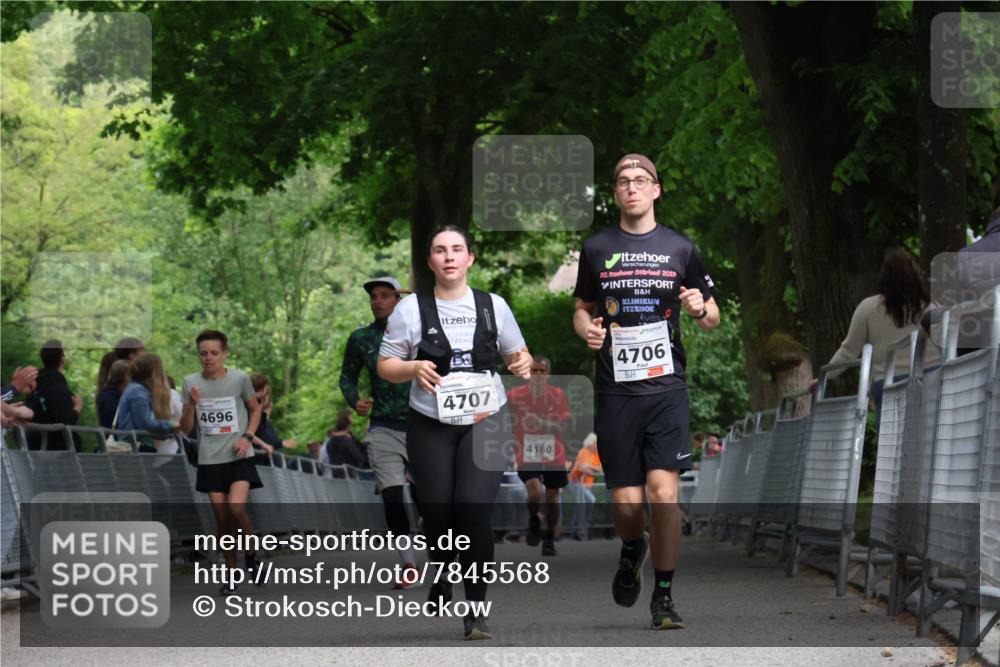 17.05.2025 - Störlauf Strokosch-Dieckow http://msf.ph/oto/7845568 17.05.2025 19:16:00 Ziel 4696, 4707, 4180, 20, 2019, 4706 meine-sportfotos.de