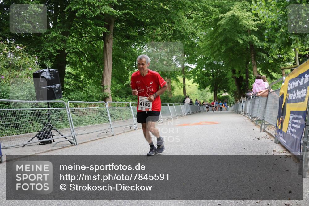 17.05.2025 - Störlauf Strokosch-Dieckow http://msf.ph/oto/7845591 17.05.2025 19:16:15 Ziel 22, 4180 meine-sportfotos.de