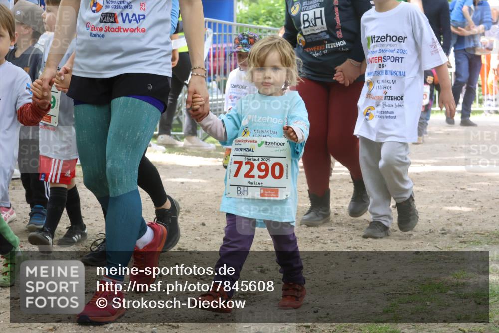 17.05.2025 - Störlauf Strokosch-Dieckow http://msf.ph/oto/7845608 17.05.2025 13:06:01 Laufen 5, 2, 2020, 2025, 7290, 2020 meine-sportfotos.de