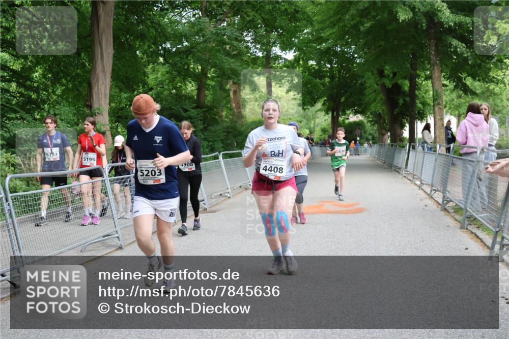 17.05.2025 - Störlauf Strokosch-Dieckow http://msf.ph/oto/7845636 17.05.2025 19:17:25 Ziel 5197, 5195, 5203, 806, 4408, 1538 meine-sportfotos.de