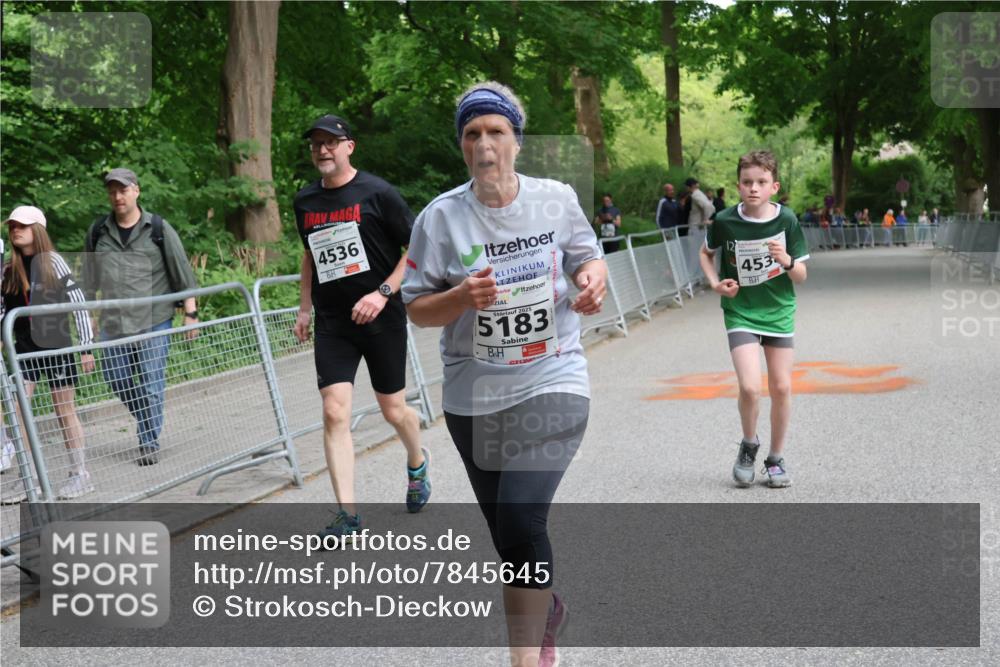 17.05.2025 - Störlauf Strokosch-Dieckow http://msf.ph/oto/7845645 17.05.2025 19:17:28 Ziel 4536, 2025, 5183, 453 meine-sportfotos.de