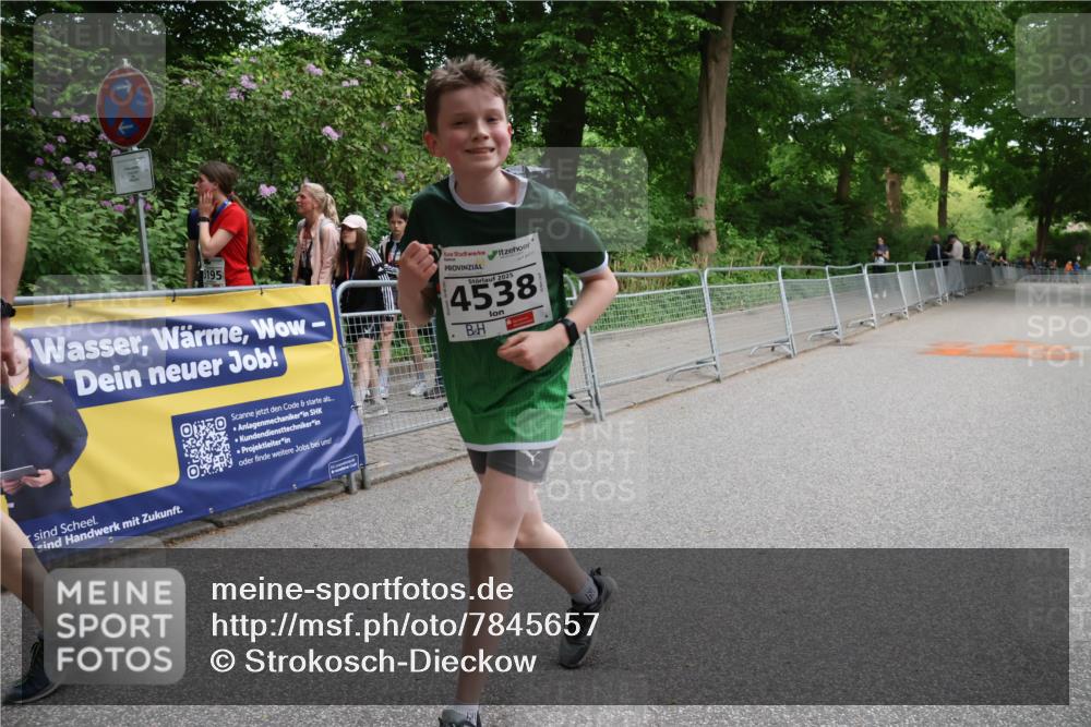 17.05.2025 - Störlauf Strokosch-Dieckow http://msf.ph/oto/7845657 17.05.2025 19:17:30 Ziel 195, 2025, 4538 meine-sportfotos.de