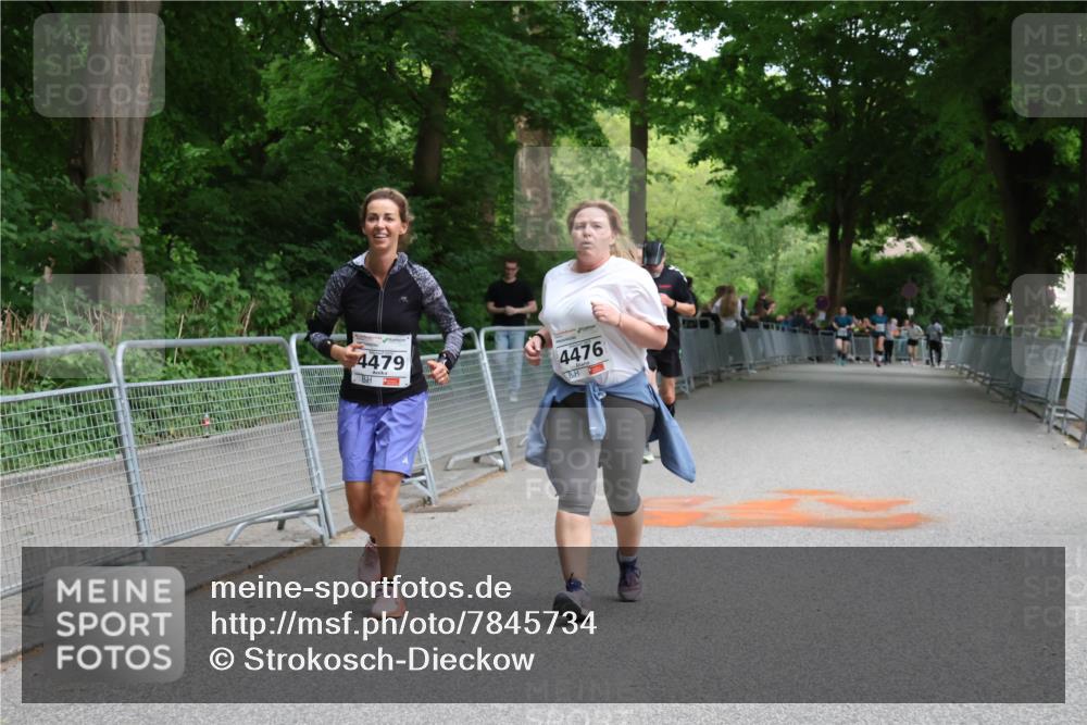 17.05.2025 - Störlauf Strokosch-Dieckow http://msf.ph/oto/7845734 17.05.2025 19:21:01 Ziel 4479, 4476 meine-sportfotos.de