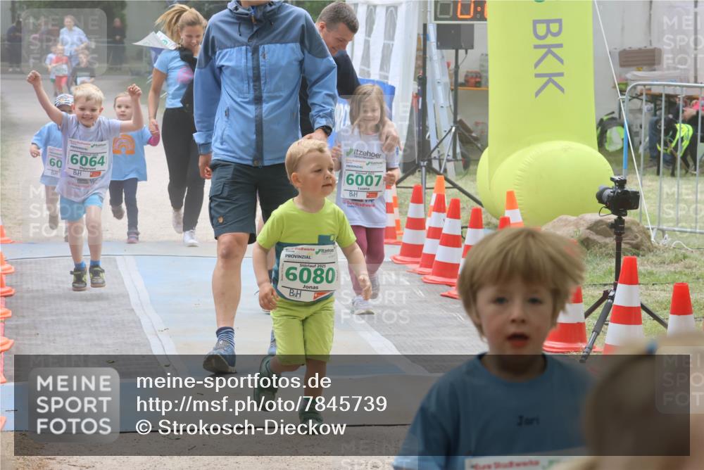 17.05.2025 - Störlauf Strokosch-Dieckow http://msf.ph/oto/7845739 17.05.2025 13:17:45 Laufen 60, 6064, 6007, 2025, 6080 meine-sportfotos.de