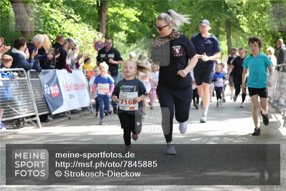 17.05.2025 - Störlauf Strokosch-Dieckow http://msf.ph/oto/7845885 17.05.2025 13:01:41 Ziel 7109, 7168, 3 meine-sportfotos.de