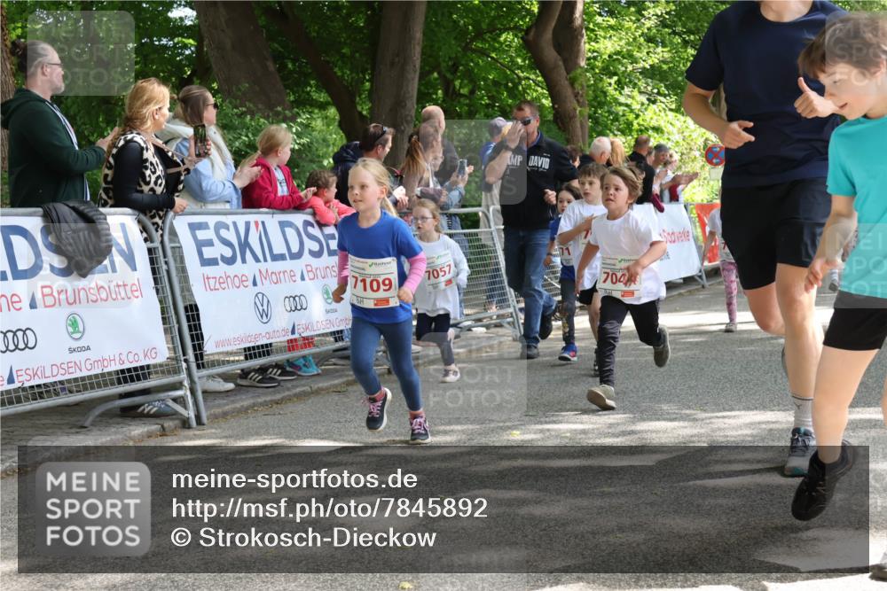 17.05.2025 - Störlauf Strokosch-Dieckow http://msf.ph/oto/7845892 17.05.2025 13:01:45 Ziel 0000, 7109, 7057, 704 meine-sportfotos.de