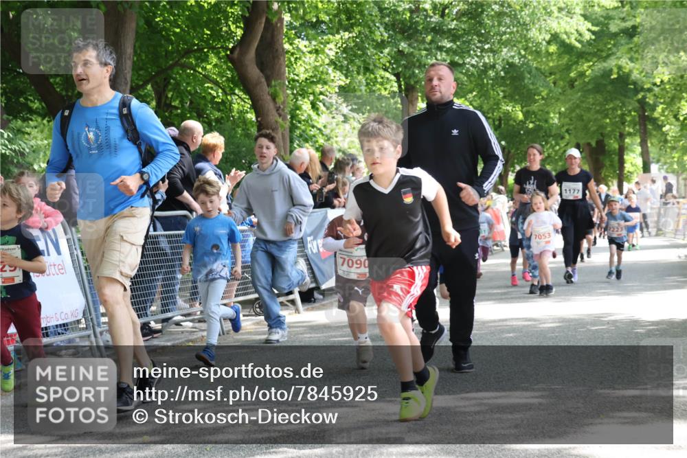 17.05.2025 - Störlauf Strokosch-Dieckow http://msf.ph/oto/7845925 17.05.2025 13:01:58 Ziel 1177, 7090, 7053, 7223 meine-sportfotos.de