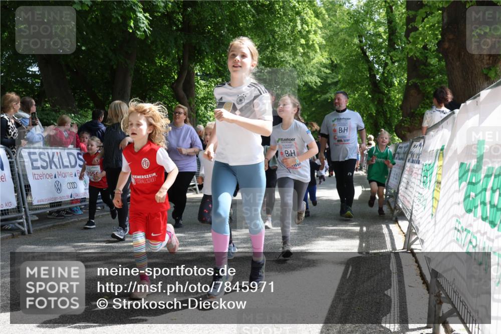 17.05.2025 - Störlauf Strokosch-Dieckow http://msf.ph/oto/7845971 17.05.2025 13:02:14 Ziel 705, 2 meine-sportfotos.de