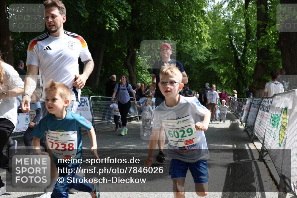 17.05.2025 - Störlauf Strokosch-Dieckow http://msf.ph/oto/7846026 17.05.2025 13:02:34 Ziel 2025, 7238, 7088, 2025, 6029 meine-sportfotos.de